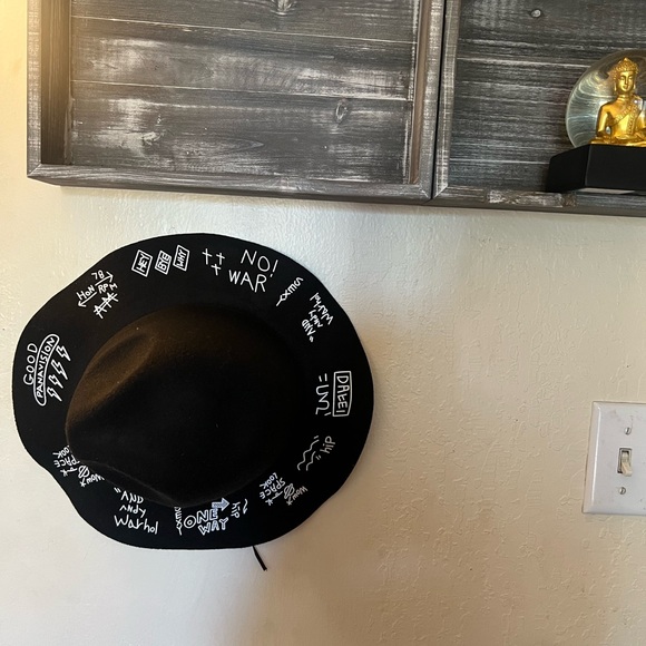 Worn once I got a lot of compliments I lots of hats so I’m seeking - Picture 2 of 2